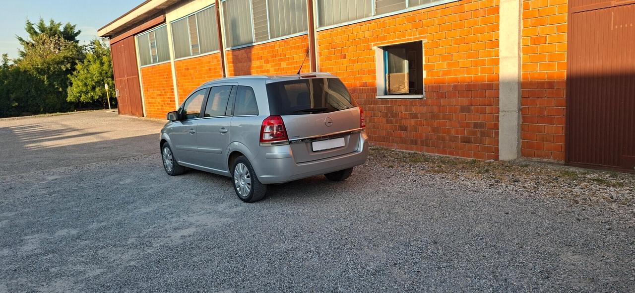 ZAFIRA MONOVOLUME 1.6 METANO 7 POSTI