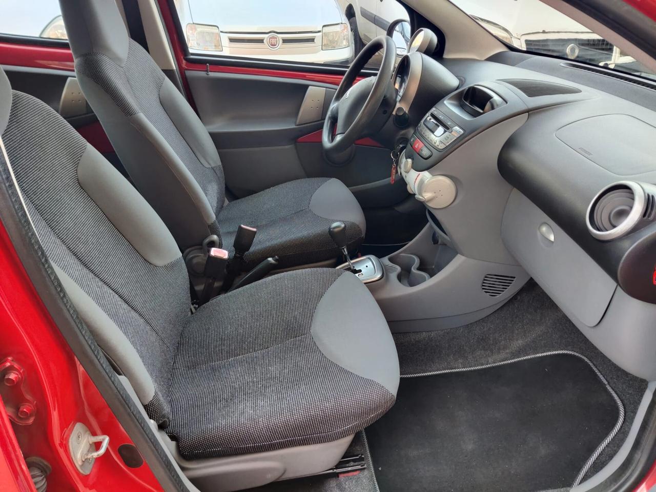 Peugeot 107 1.0 Benz 5 porte Automatica
