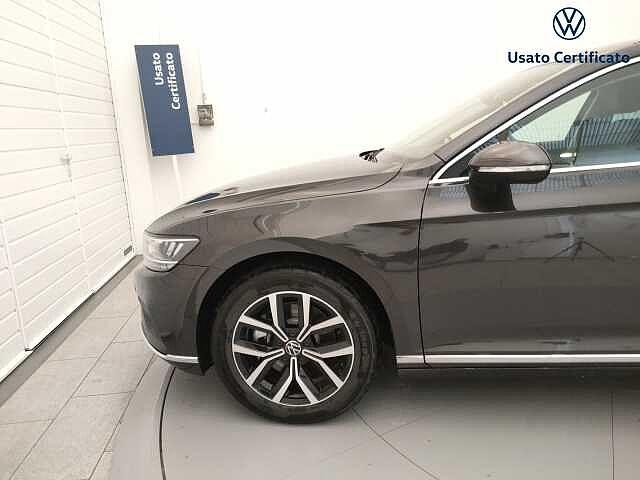 Volkswagen Passat 8ª serie Variant 2.0 TDI SCR EVO DSG Executive