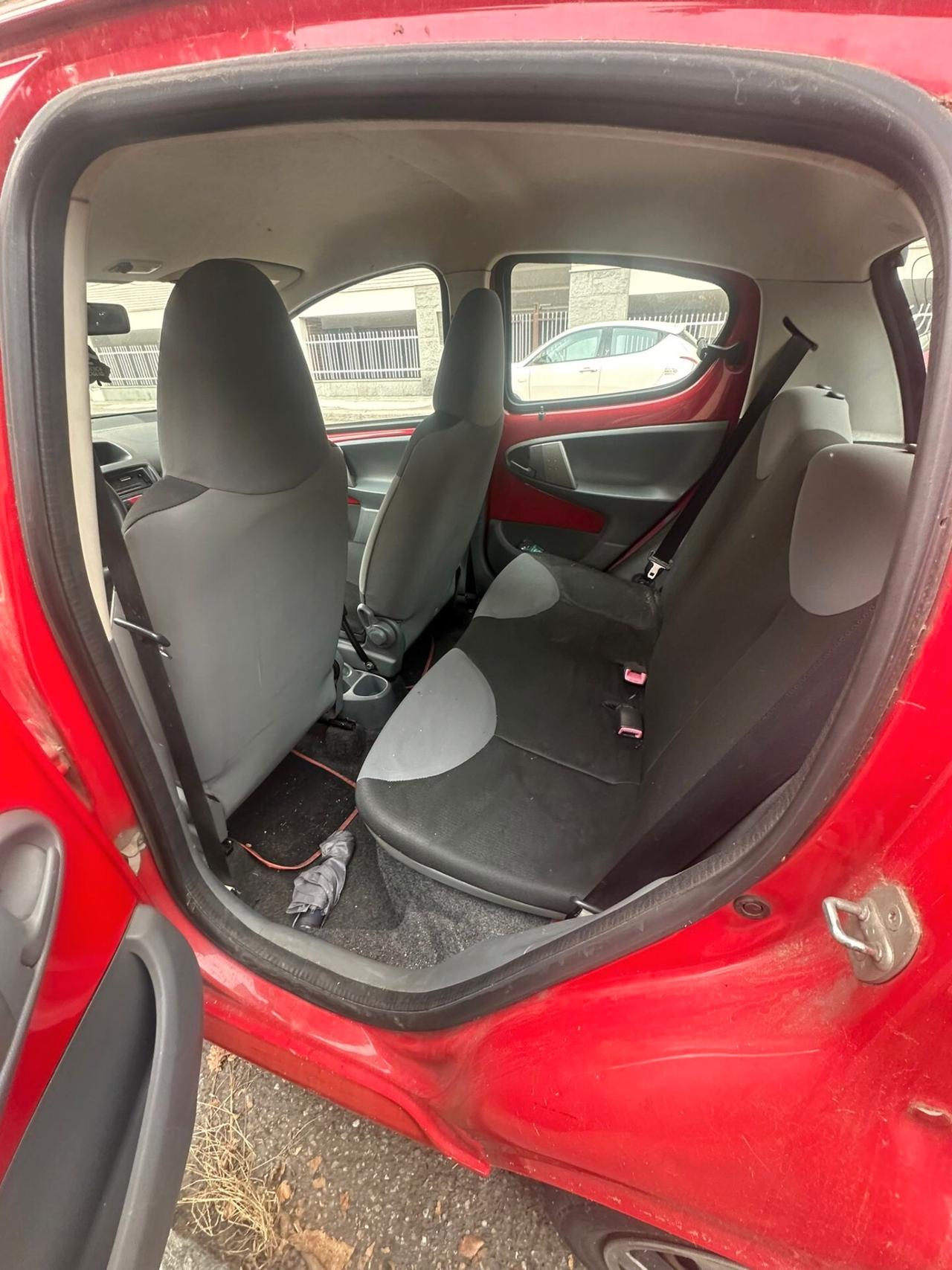 Peugeot 107 1.0 68CV 5p. Sweet Years