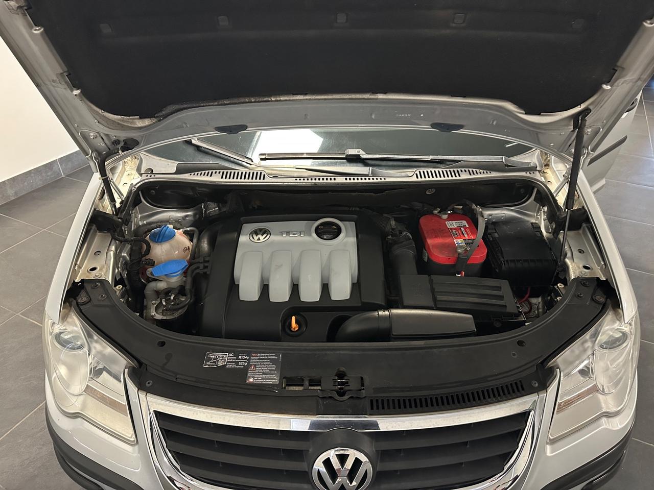 VOLKSWAGEN TOURAN 1.9 TDI 105CV 7 POSTI MANUALE