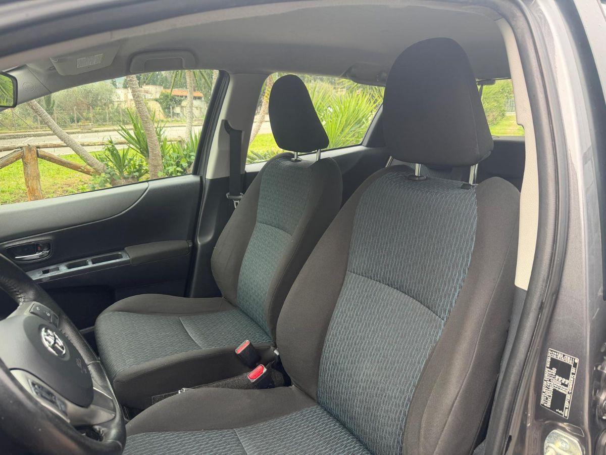 TOYOTA - Yaris - 1.0 5 porte Lounge