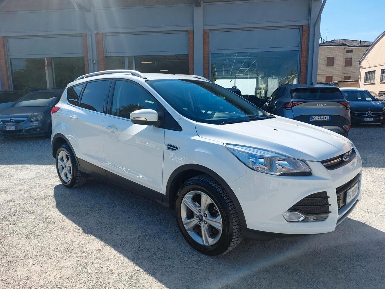 Ford Kuga 2.0 TDCI 120 CV S&S 2WD Titanium STUPENDA