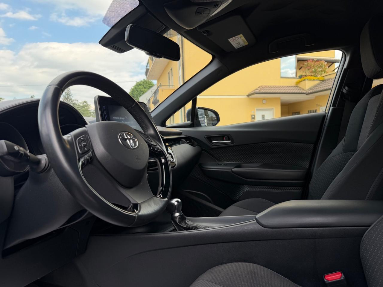 Toyota C-HR 1.8 Hybrid E-CVT Business OK Neopatentati