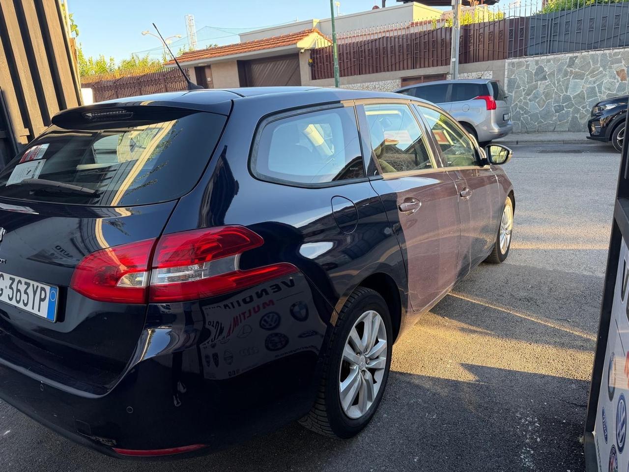 Peugeot 308 BlueHDi 120 S&S SW Allure