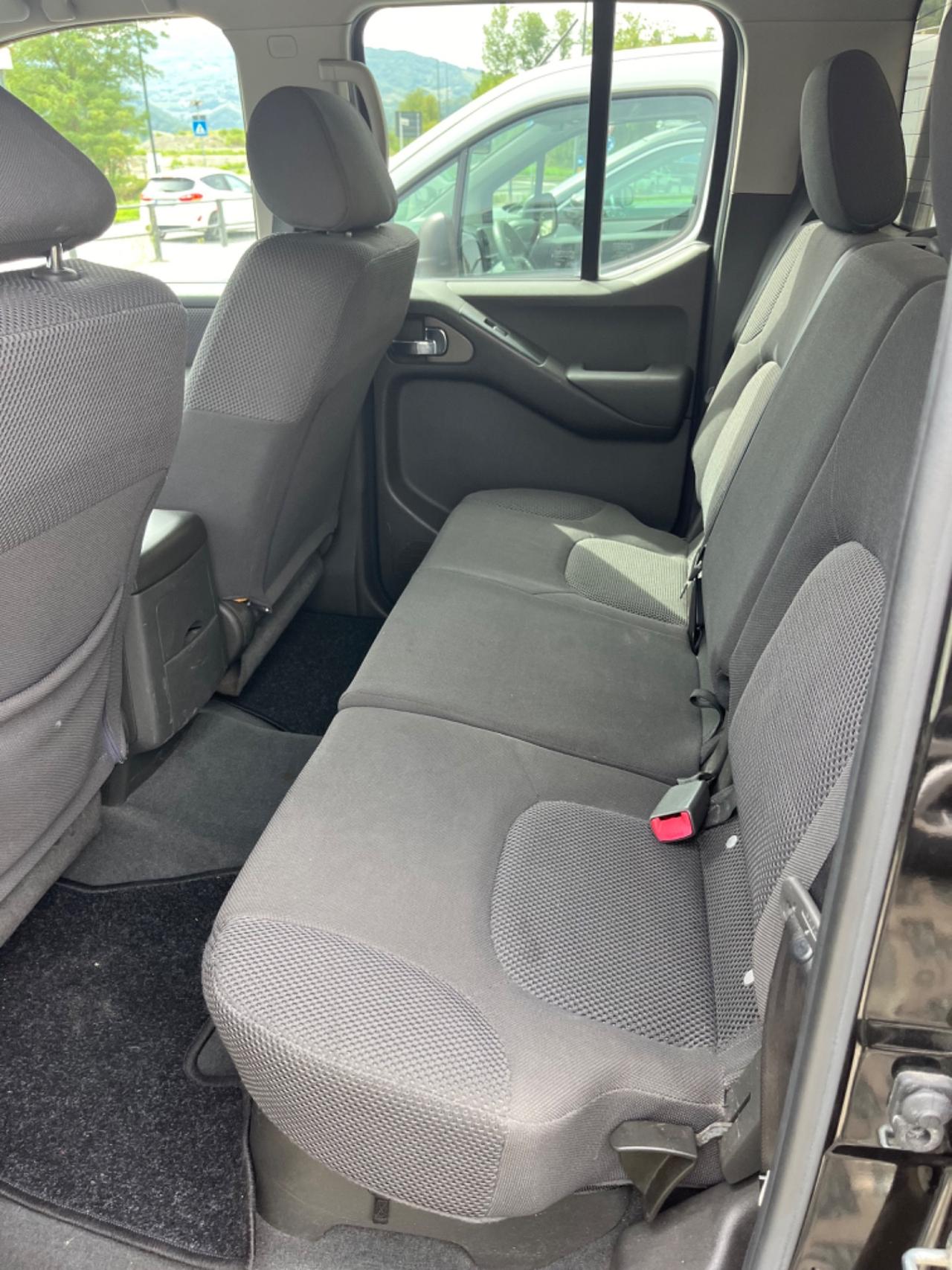 Nissan Navara 2.5 dCi 4 porte Double Cab Sport