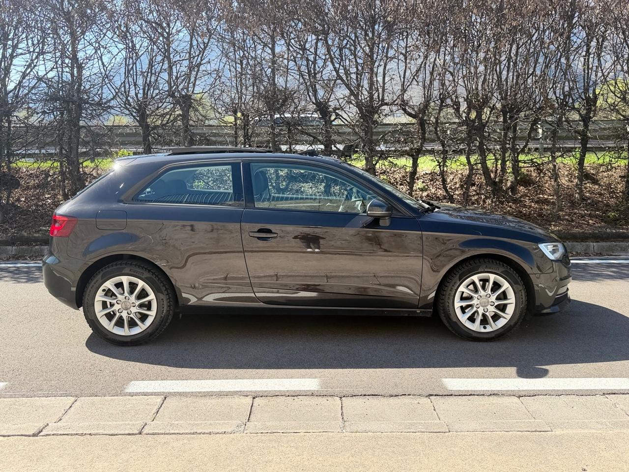 Audi A3 1.6 TDI TETTO OK NEOPATENTATI