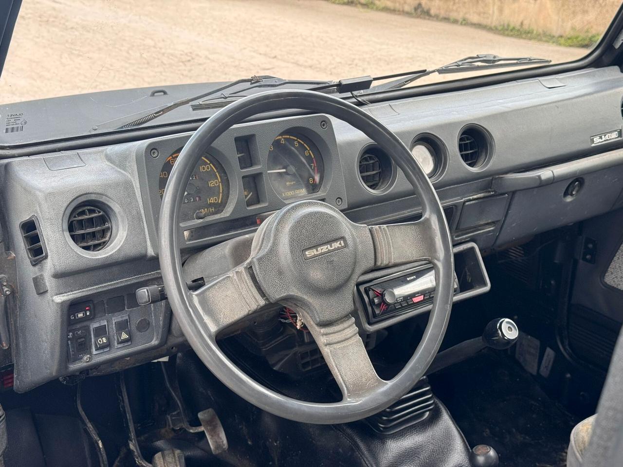 Suzuki Santana