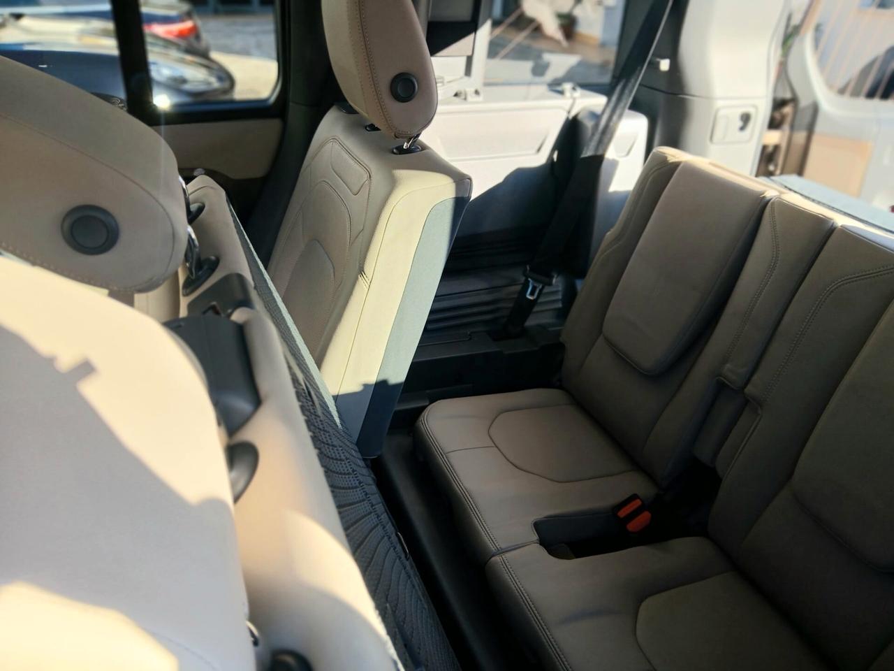 LAND ROVER Defender 110 3.0D I6 200 CV AWD Auto X-Dynamic SE (147 kw)