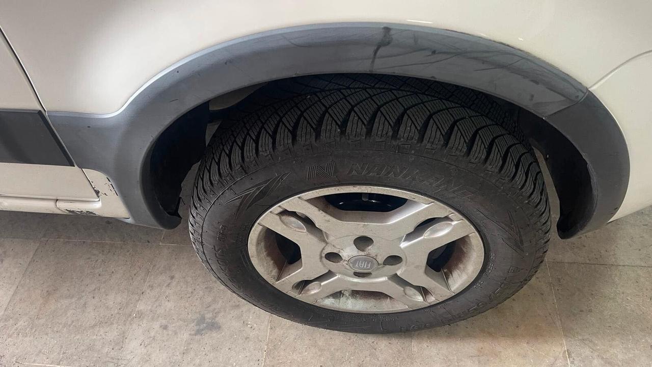 Fiat Panda 1.3 MJT 16V DPF 4x4 Climbing