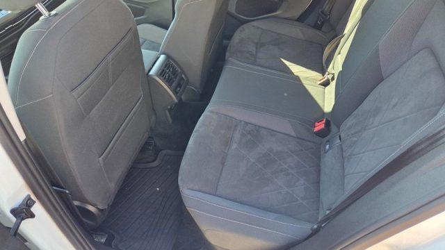 VOLKSWAGEN Golf 1.5 TGI DSG Style PERMUTE UNICOPR. OK NEOPAT.