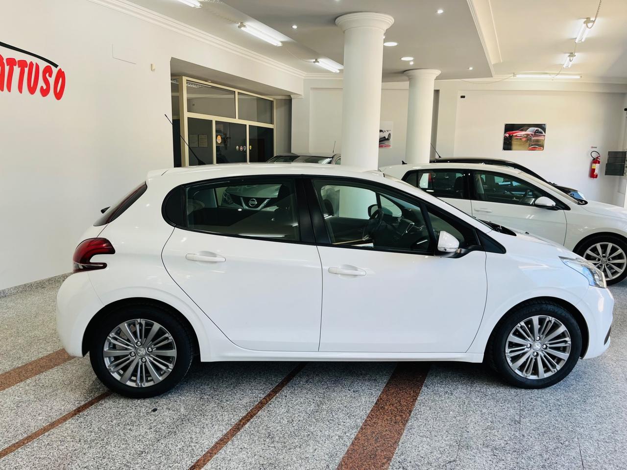 Peugeot 208 BlueHDi 75 5 porte Allure anno 2017