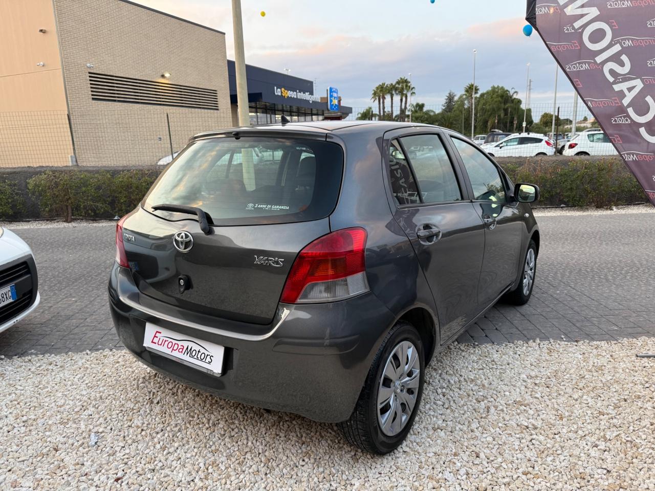Toyota Yaris 1.0 5 Luxury Pack