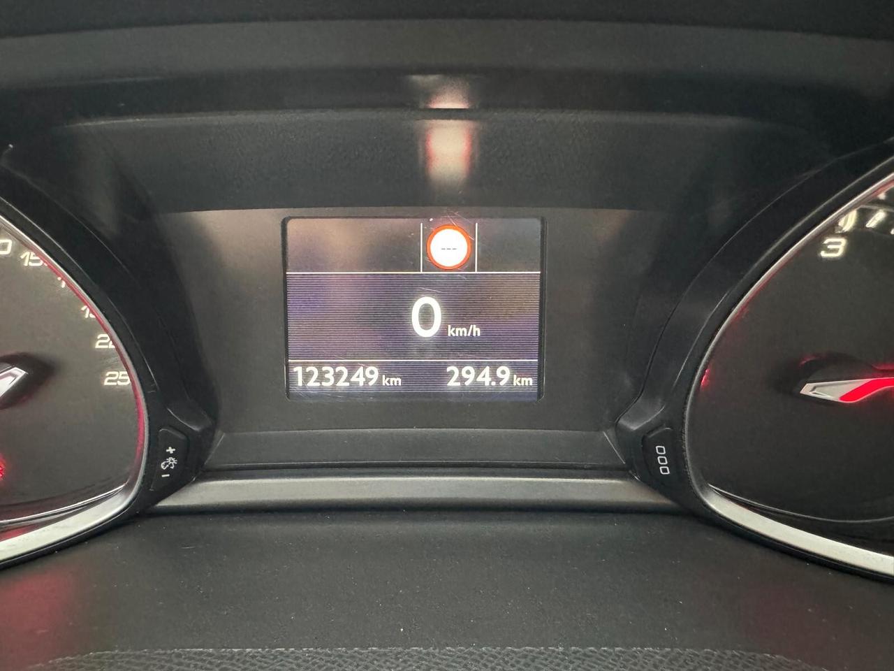 Peugeot 308 BlueHDi 130 S&S SW Allure