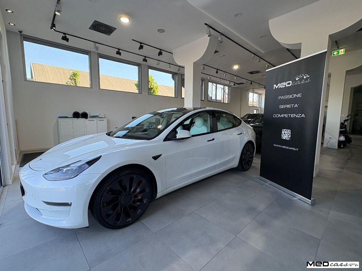 TESLA - Model 3 - Long Range Performance AWD