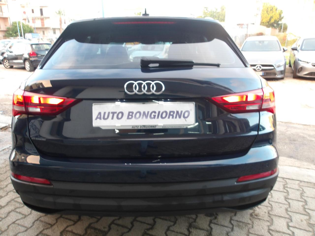 Audi Q3 35 2.0 tdi Business s-tronic