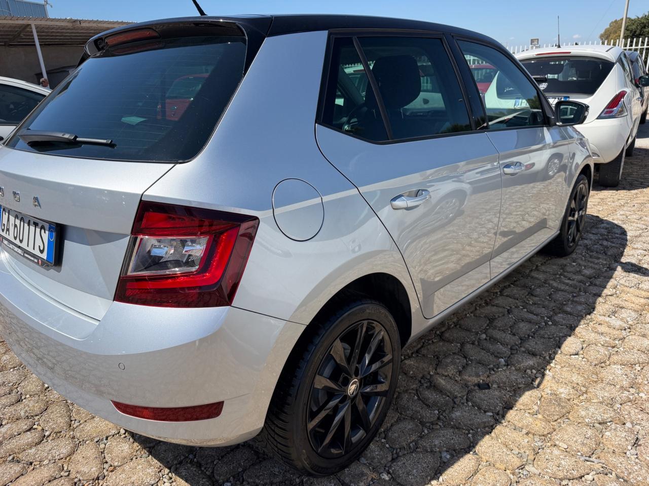 Skoda Fabia 1.0 MPI 60 CV Twin Color Argento