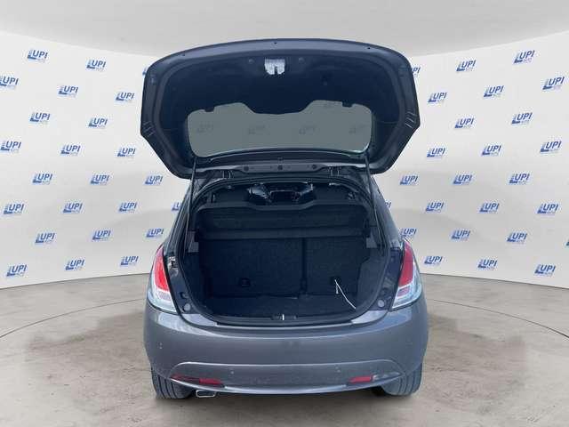 Lancia Ypsilon 1.0 firefly hybrid Platino s&s 70cv