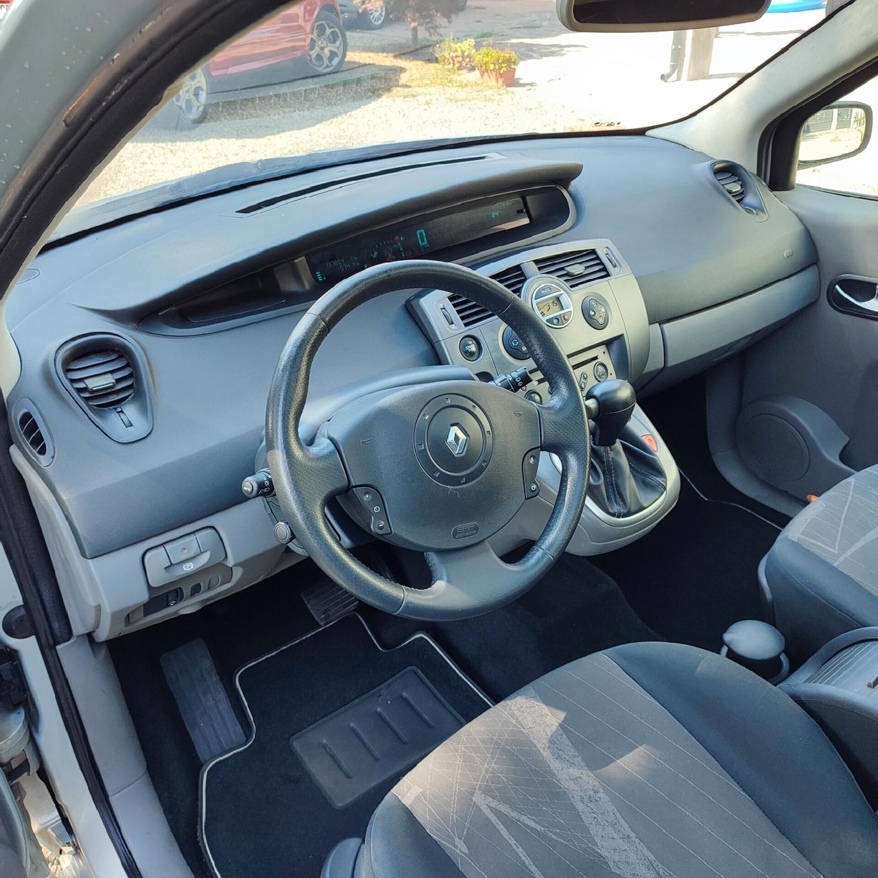 Renault Scenic Scénic 1.6 16V Luxe Dynamique