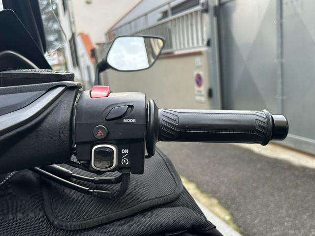 YAMAHA T-Max 560 Tech Max