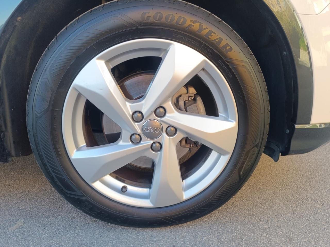 Audi Q3 35 TDI S tronic Business Advanced