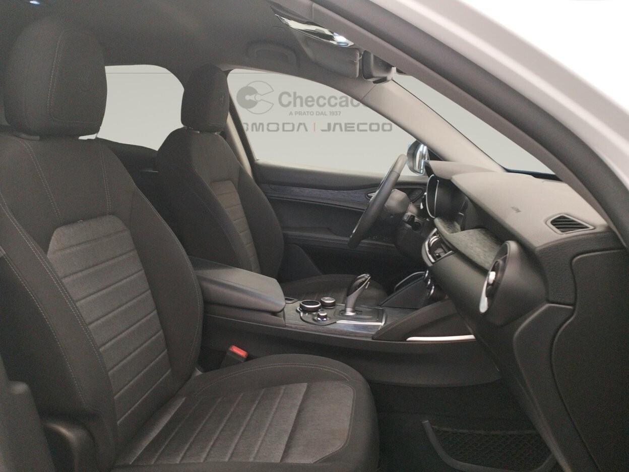 Alfa Romeo Stelvio 2.2 Turbodiesel 160 CV AT8 RWD Sport-Tech
