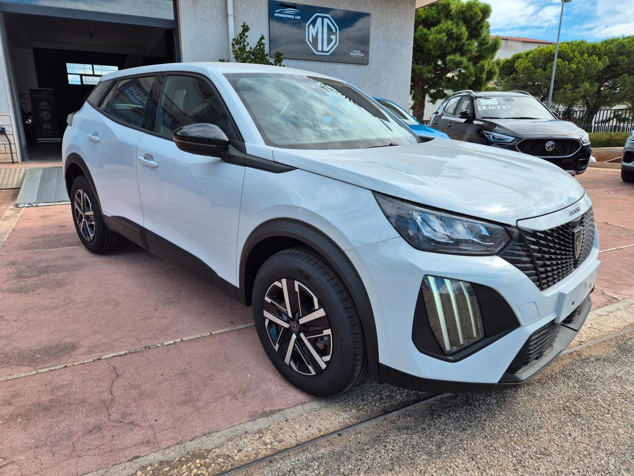 Peugeot 2008 Hybrid 136 e-DCS6 STYLE