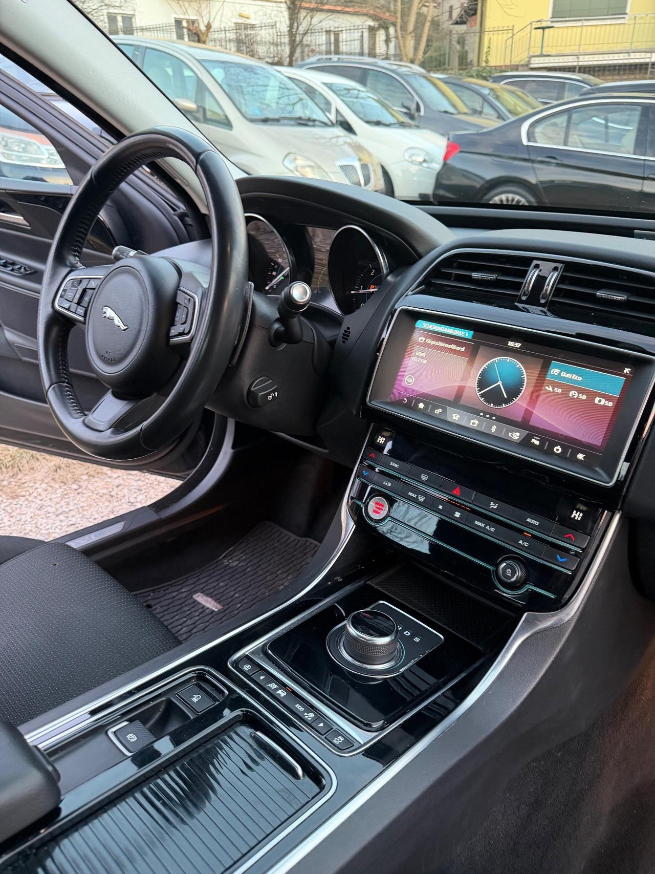 Jaguar XE 2.0 D PRESTIGE KMCERT UNICOPR FULLED