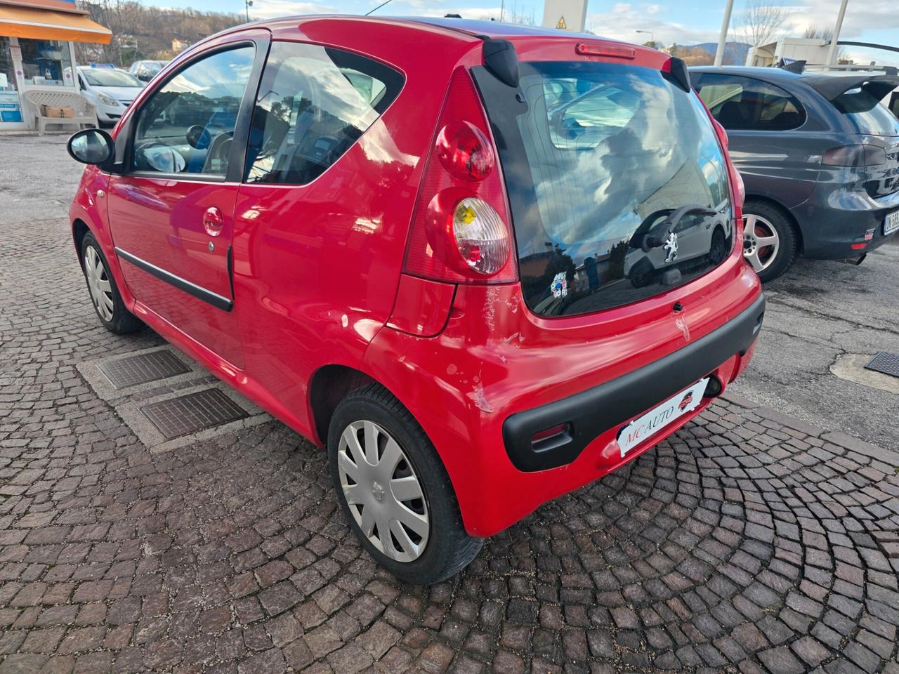 Peugeot 107 1.0 68CV 3p. Sweet Years con 190.000km