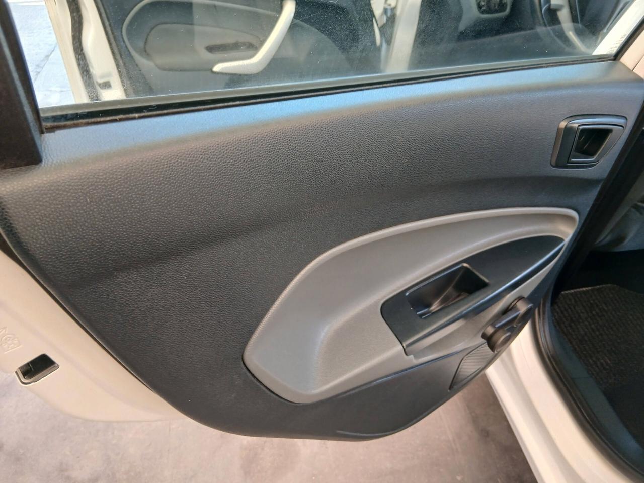 Ford Fiesta 1.2 benzina solo km71000 full 5p 09