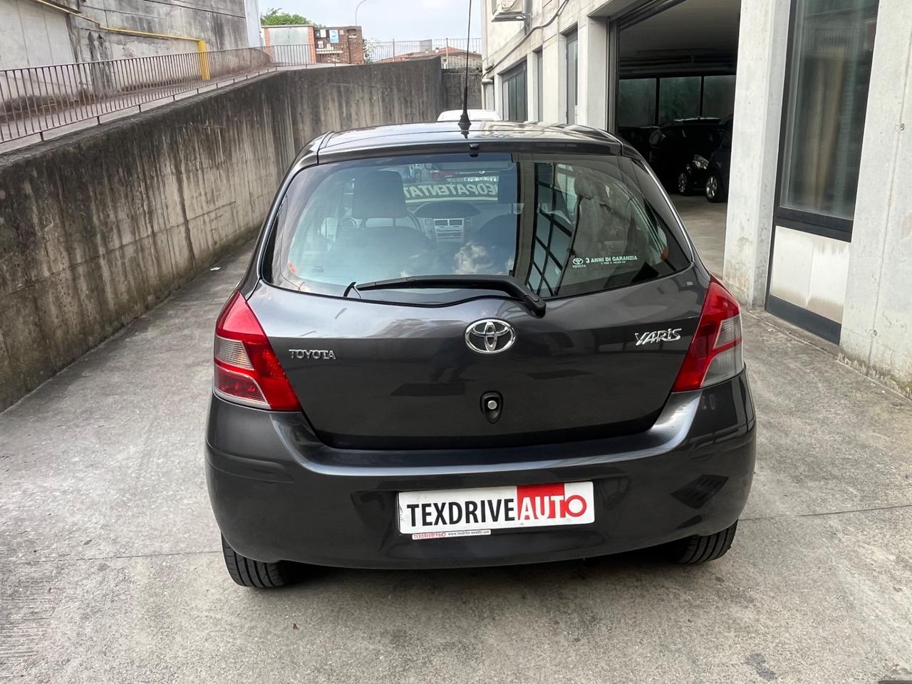 Toyota Yaris 1.3 5 porte Sol