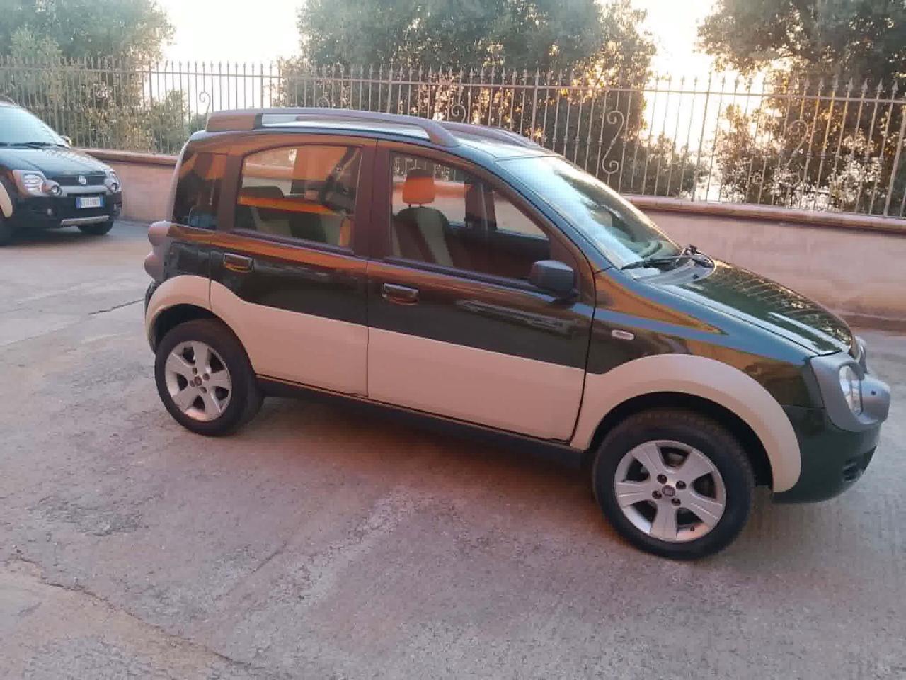 Fiat Panda 1.3MJT EURO4 4x4 Cross con GANCIO