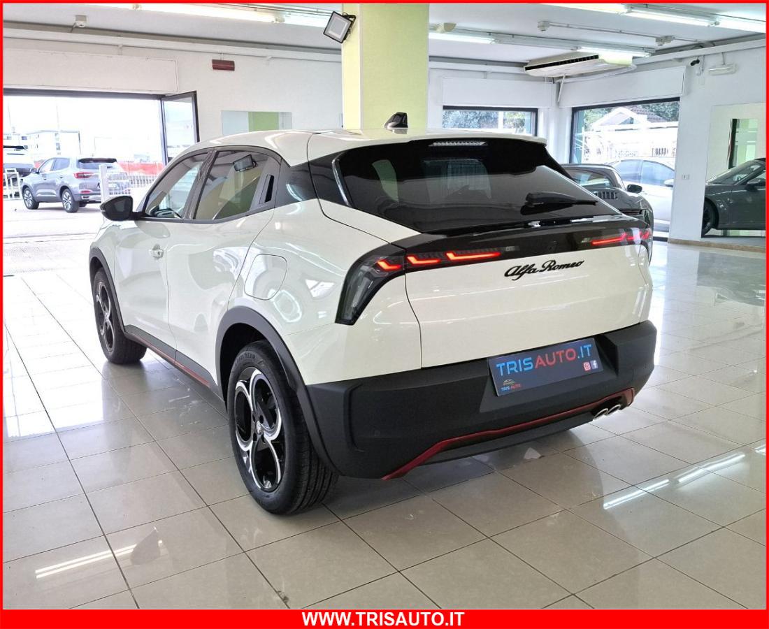 ALFA ROMEO Junior 1.2T Hybrid eDCT6 145cv Speciale NEOPATENTATI IVATA