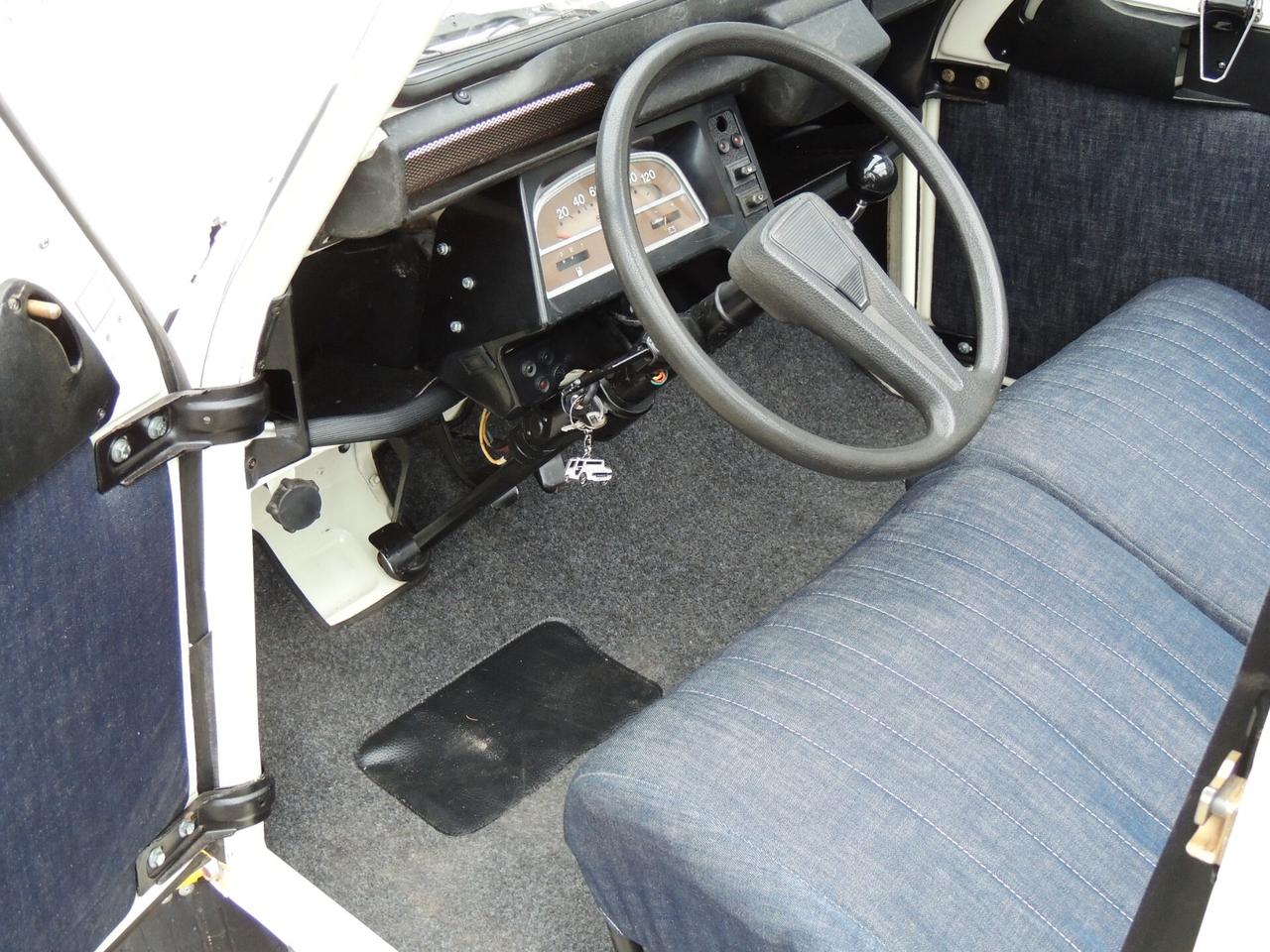 Citroen 2CV 6 Soleil