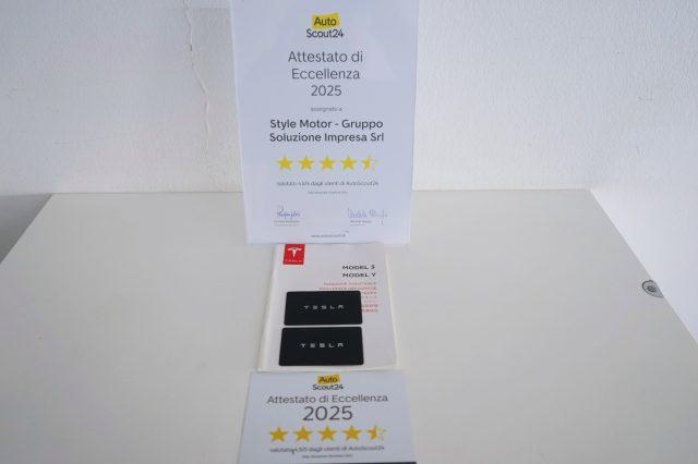 TESLA Model 3 Long Range Dual Motor AWD Guida Massimo Potenziale