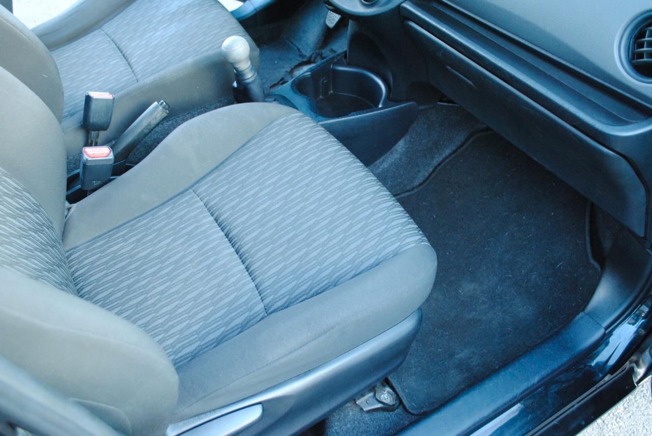 TOYOTA YARIS 1.0 69 CV OK NEOPATENTATI