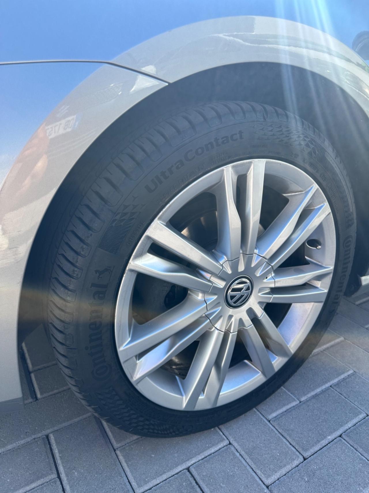 Volkswagen Golf 1.6 TDI Highline CON TETTUCCIO