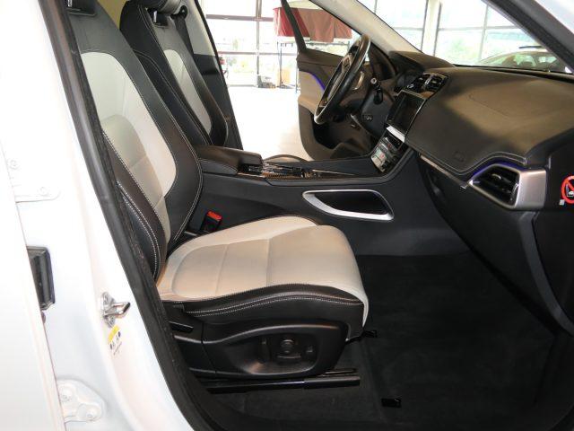 JAGUAR F-Pace 3.0 D V6 300 CV AWD aut. R-Sport