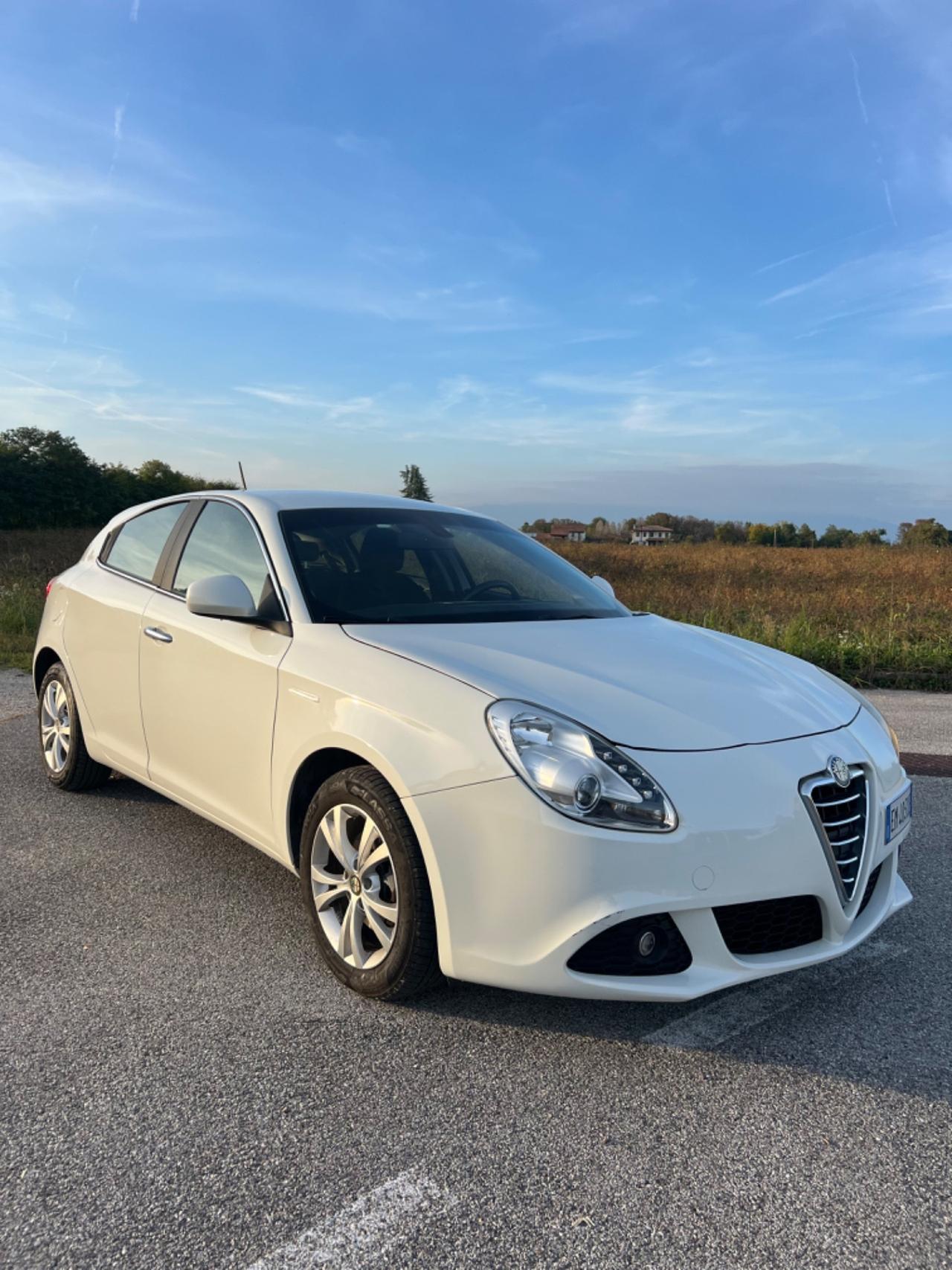 Alfa Romeo Giulietta 1.6 JTDm-2 105 CV Exclusive