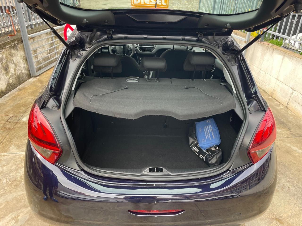 Peugeot 208 BlueHDi 75 5 porte Allure