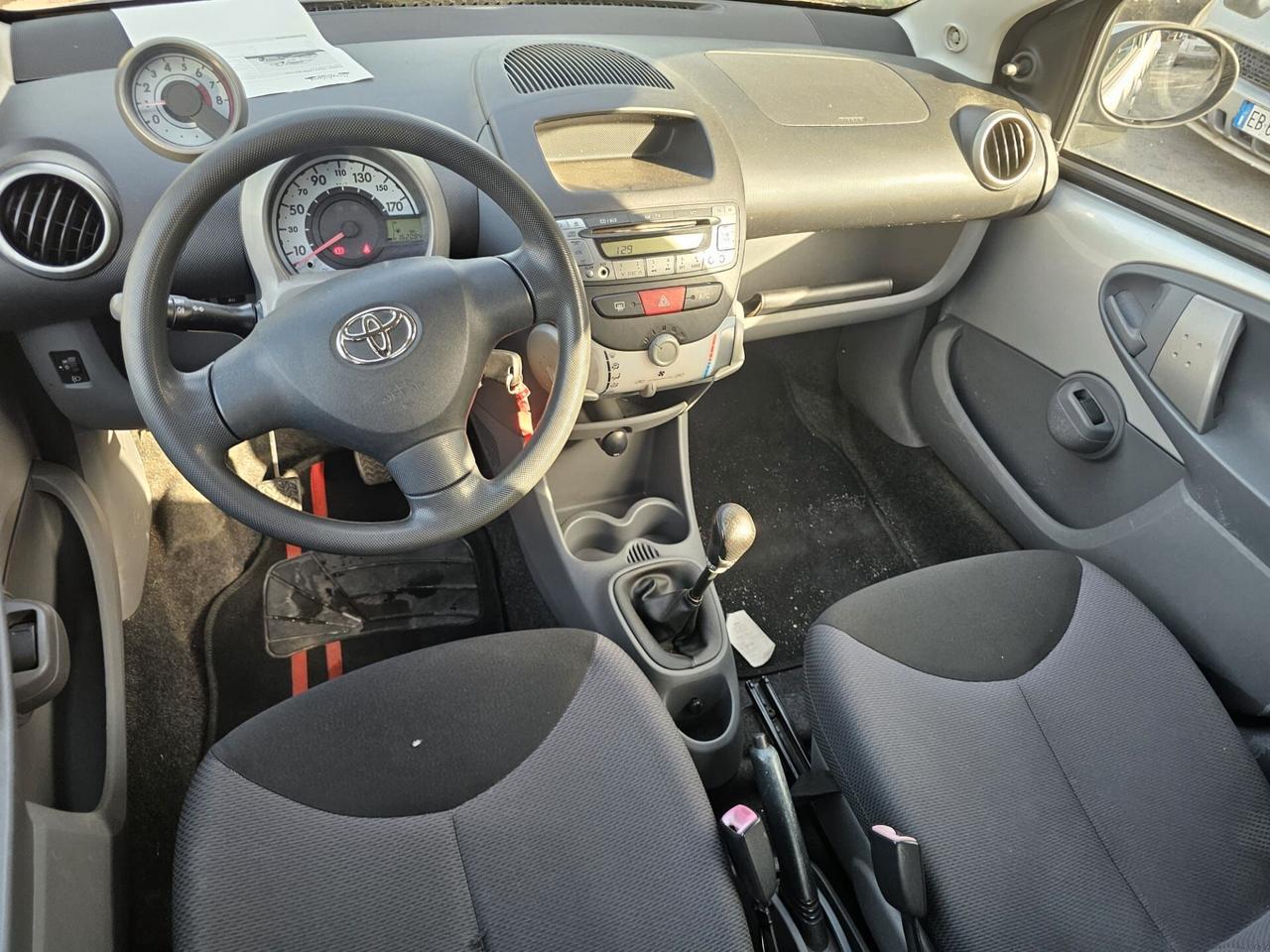 Toyota Aygo 1.0 12V VVT-i 5 porte