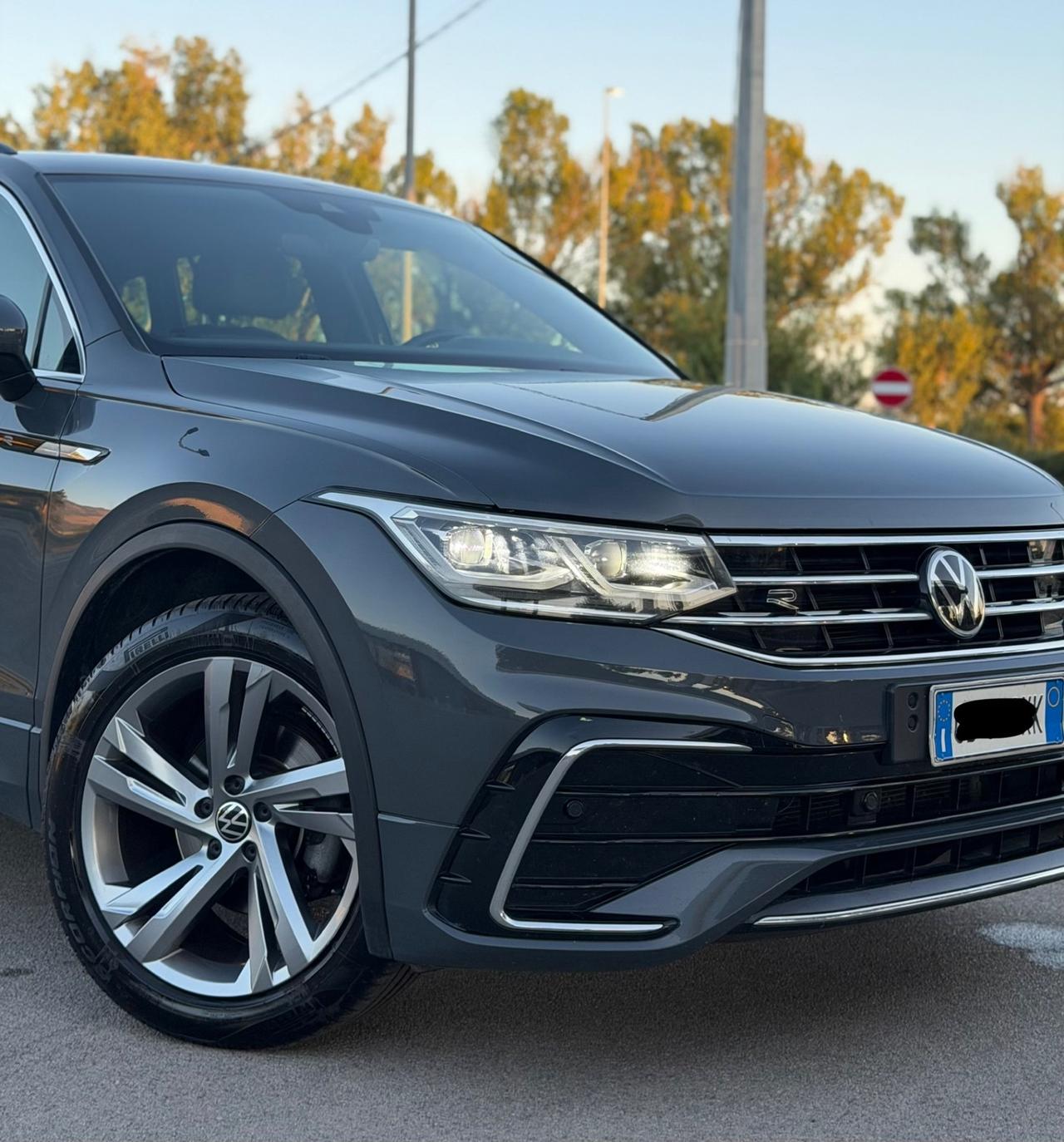 Volkswagen Tiguan 2.0 TDI 150 CV DSG 4MOTION R-Line