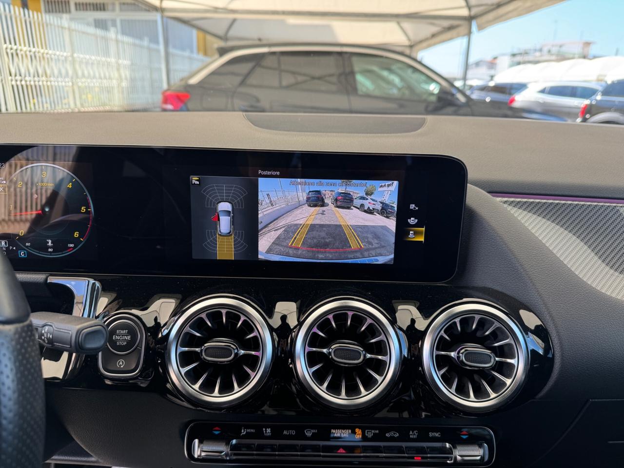 MERCEDES-BENZ GLA 180 d AUTOMATIC. PREMIUM AMG -MY23