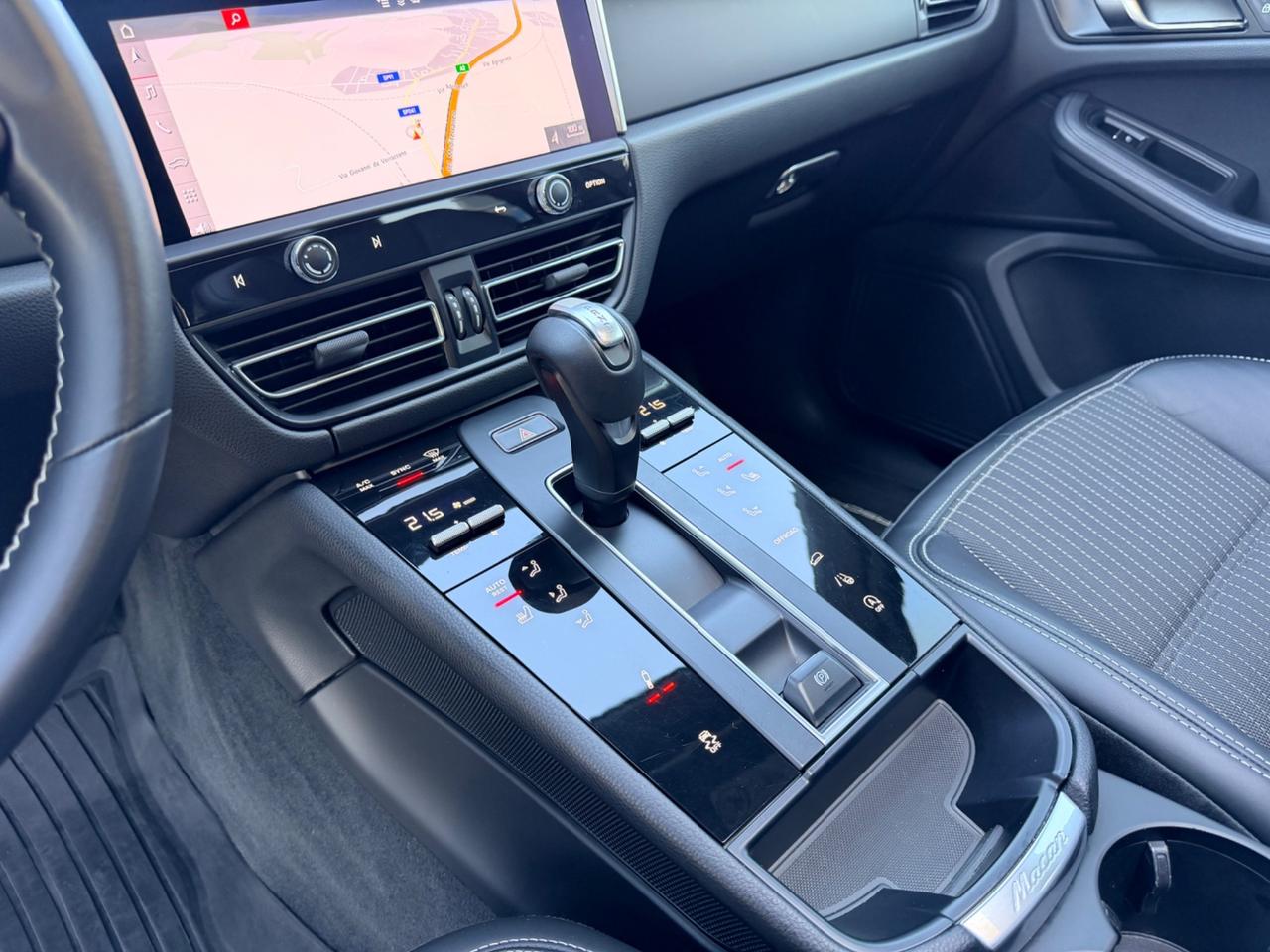 Porsche Macan 2.0 T 265cv open edition con approved
