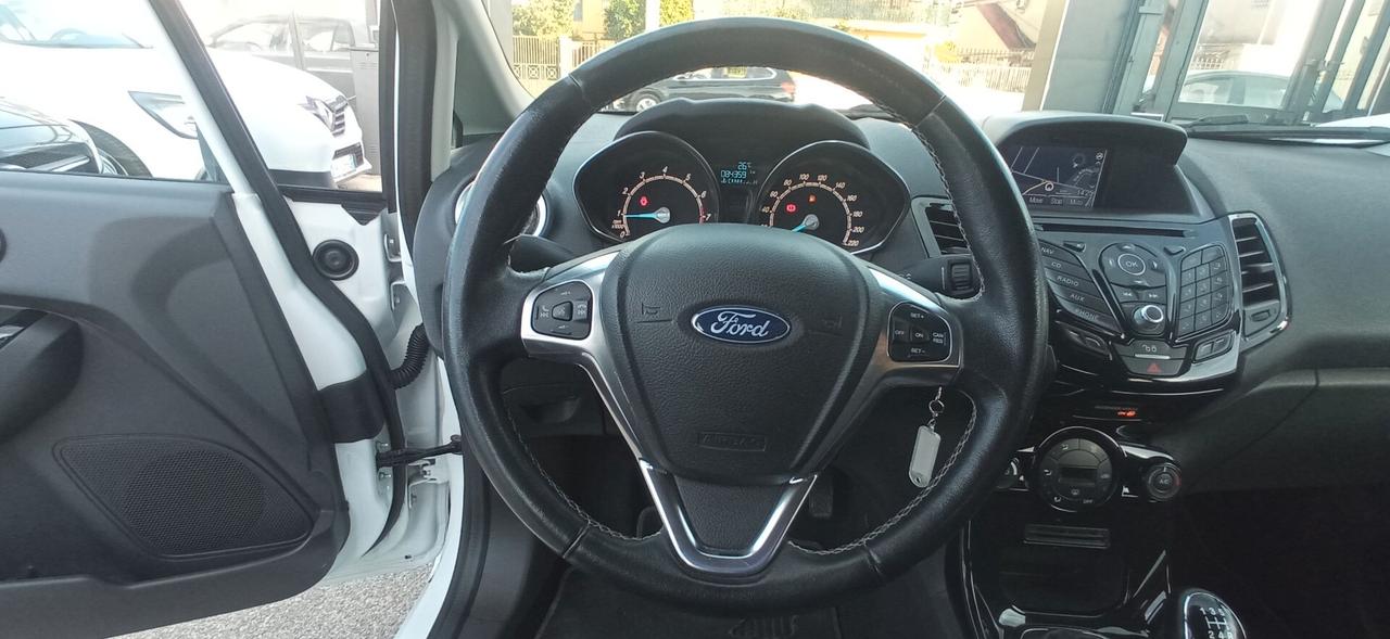 Ford Fiesta TITANIUM SENZA BS PAGA