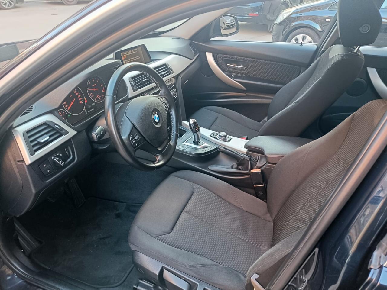 Bmw 320 320d Efficient Dynamics Touring Business Advantage aut.