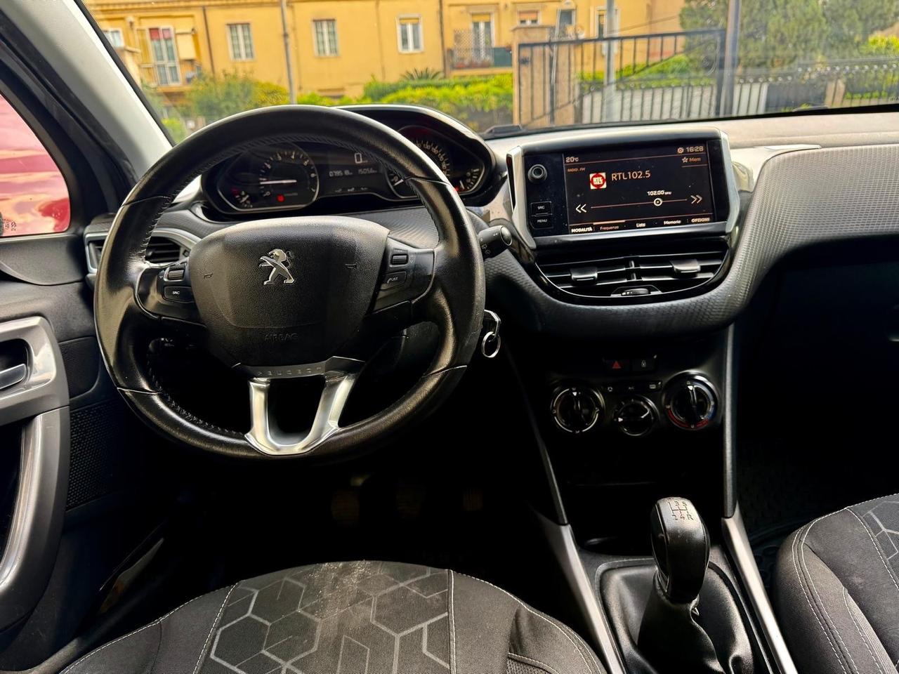 Peugeot 2008 PureTech 82 Allure