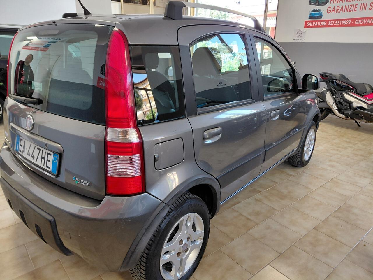 FIAT PANDA ANNO 2010 BZ METANO ADATTA NEOPATENTATI KM 160 MILA