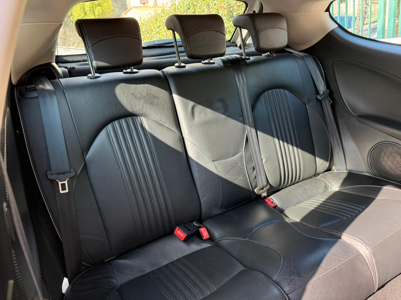 Alfa Romeo MiTo 1.6 JTDm 16V Distinctive Sport Pack