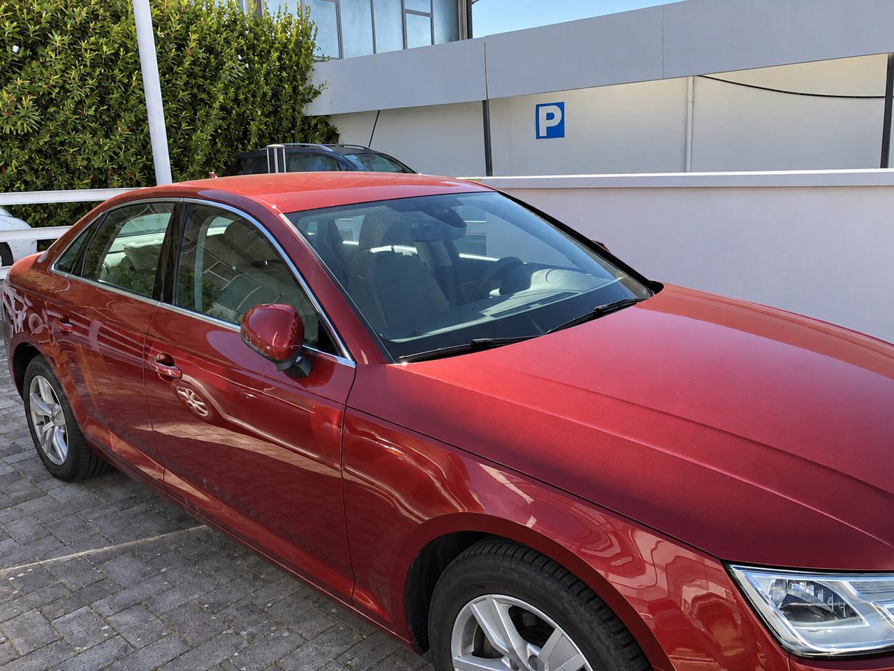 Audi A4 2.0 TDI 122 CV Business Limousine